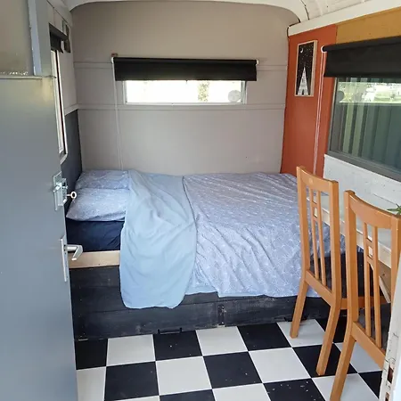 Pipowagen Boerderij De Schans אתר קמפינג